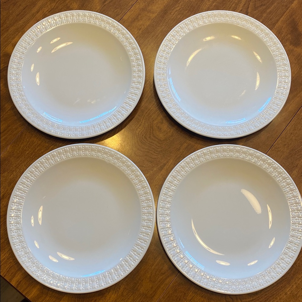 Four Corning Centura White Tulips Salad Plates - Picture 2 of 4